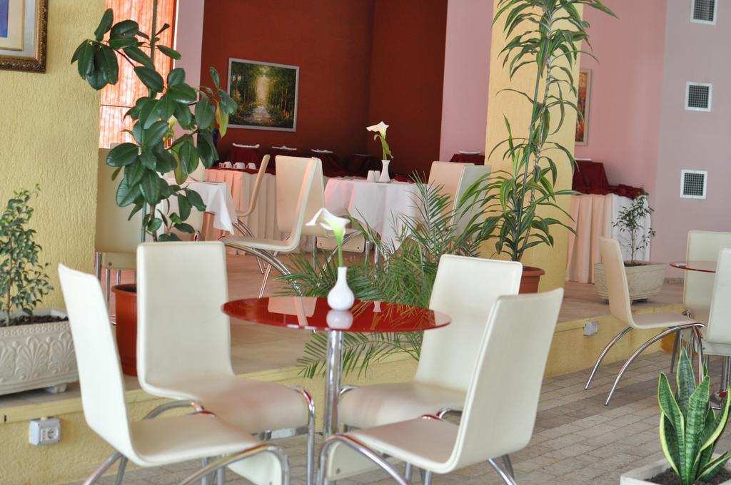 Theranda Boutique Hotel Тирана Экстерьер фото