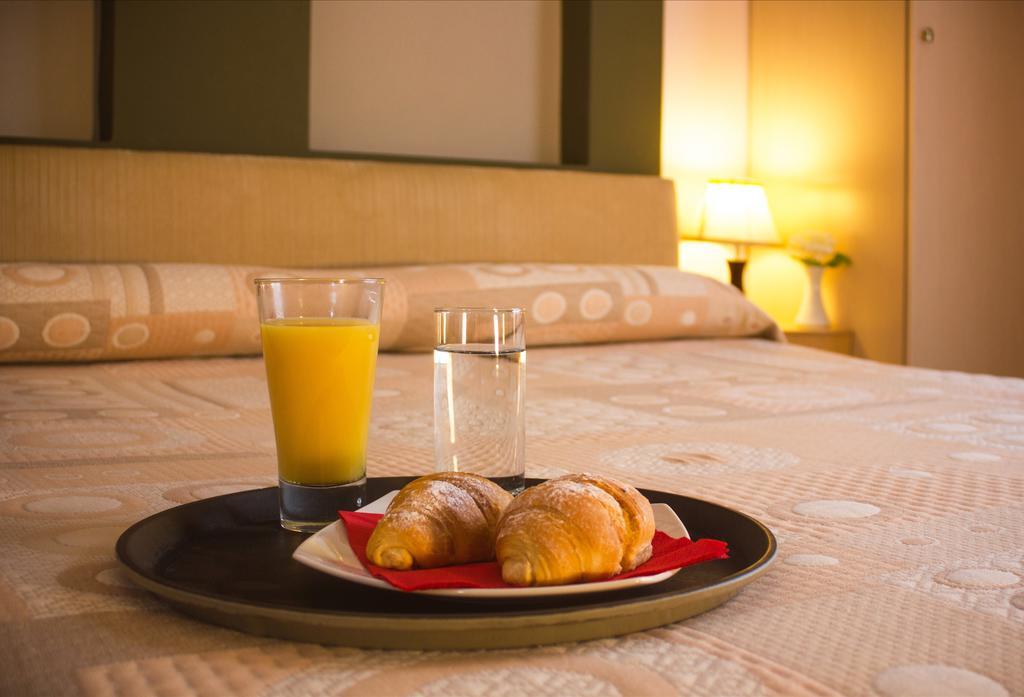 Theranda Boutique Hotel Тирана Экстерьер фото