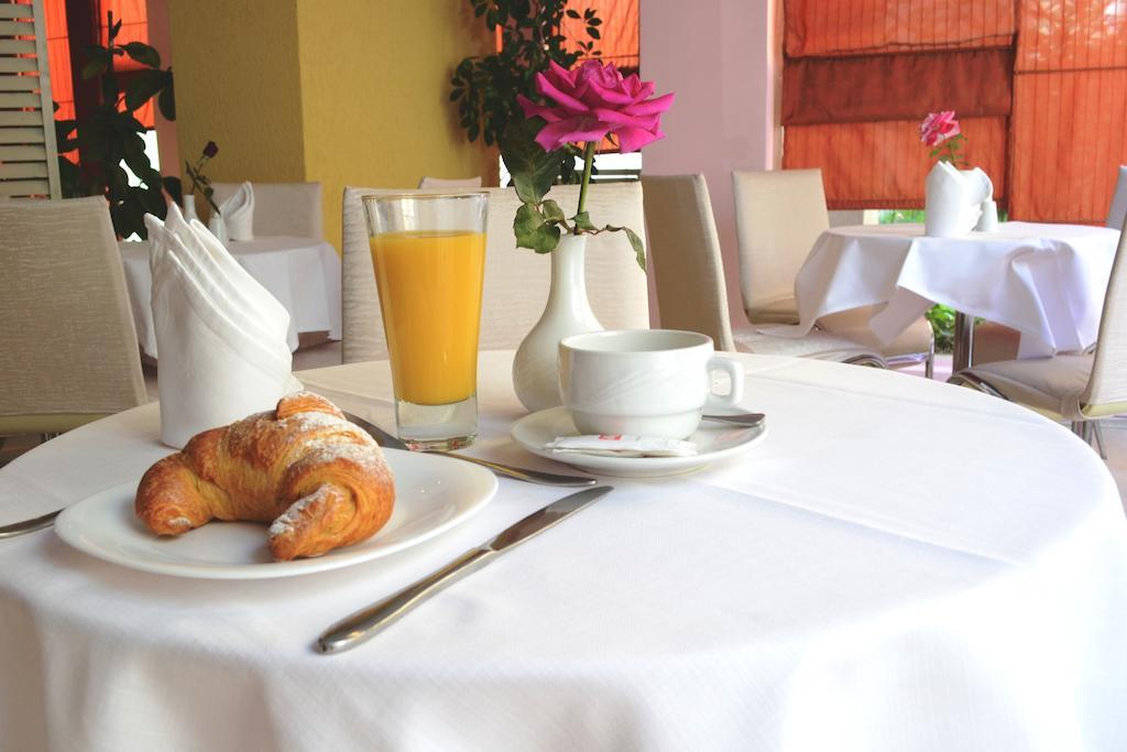 Theranda Boutique Hotel Тирана Экстерьер фото