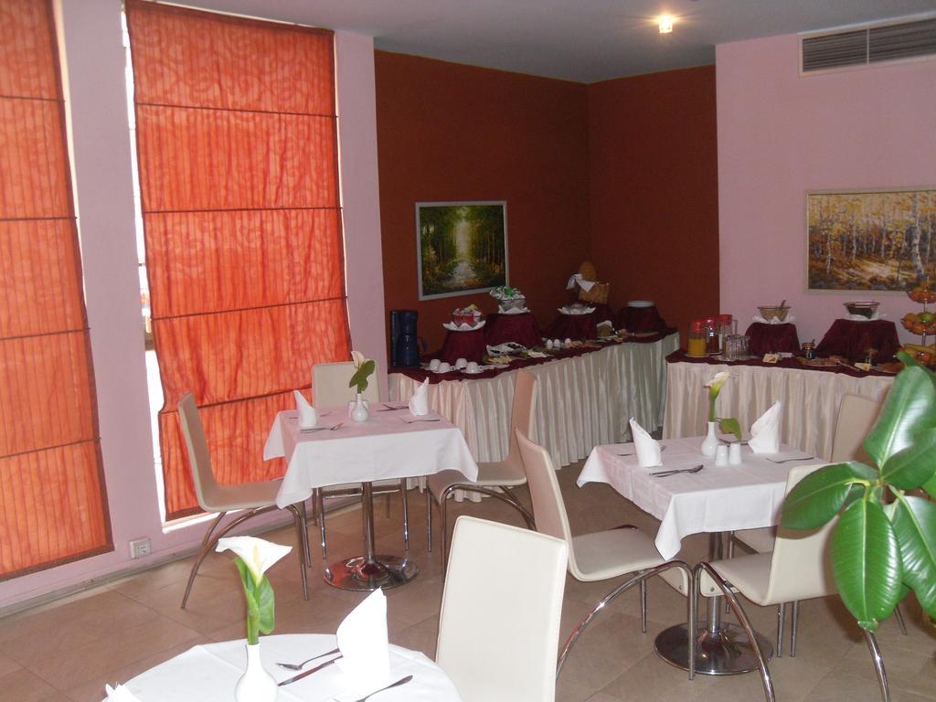 Theranda Boutique Hotel Тирана Экстерьер фото