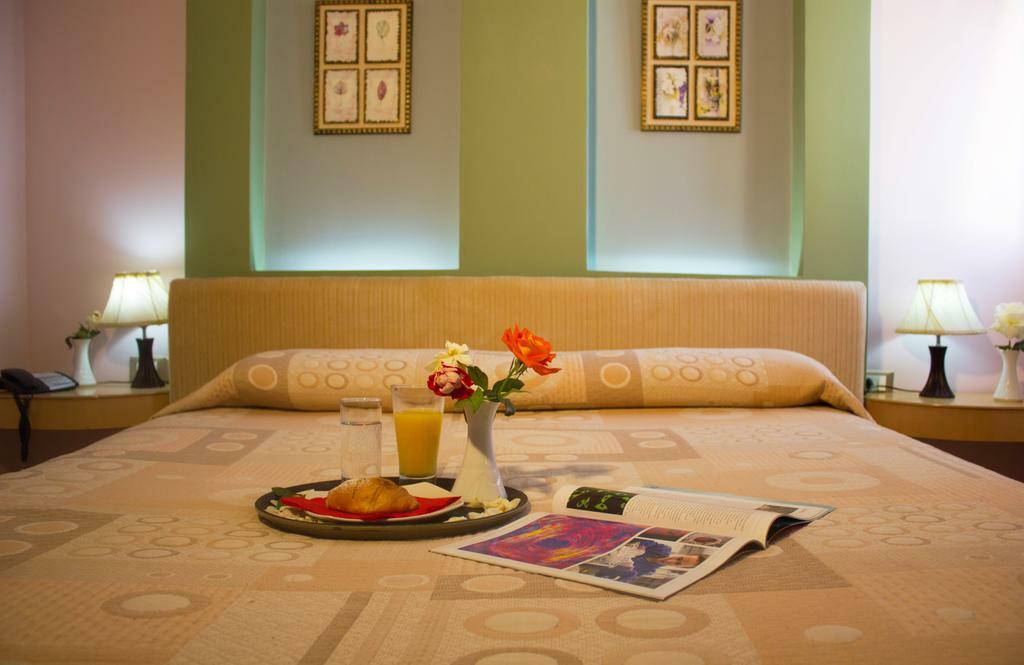 Theranda Boutique Hotel Тирана Экстерьер фото