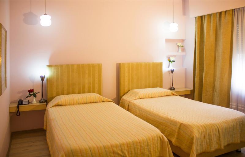 Theranda Boutique Hotel Тирана Экстерьер фото